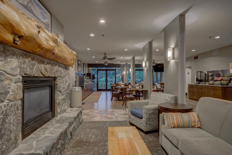Montana Hotels Close to Glacier National Park: The Pine Lodge on Whitefish River
