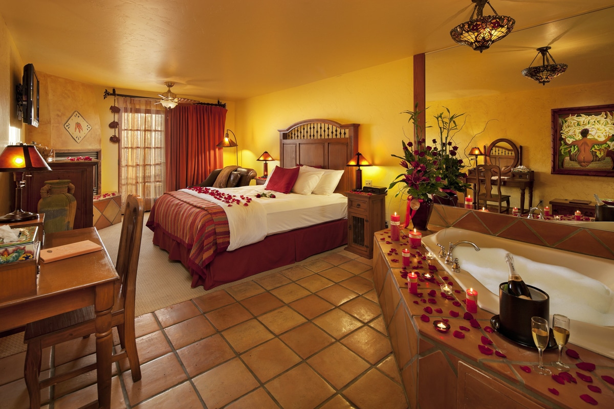 Best Hotels in Pismo Beach, California: Avila La Fonda Hotel 