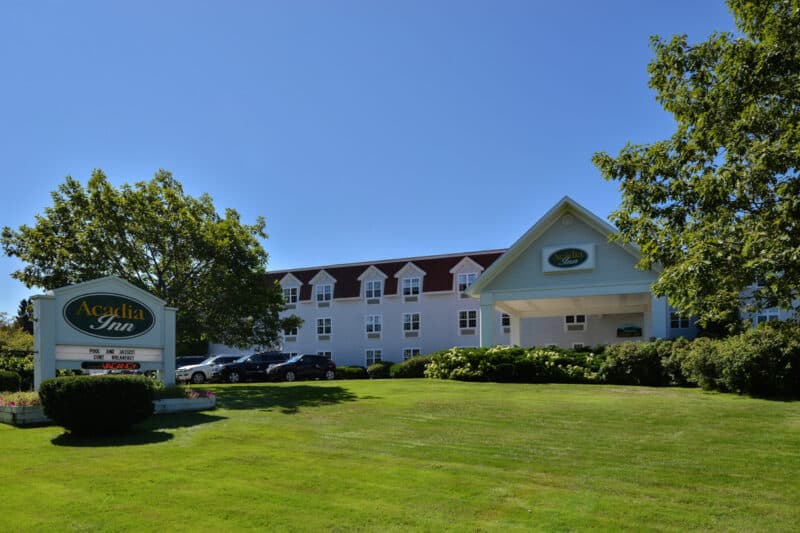 Where to Stay in Bar Harbor, Maine: Acadia Inn