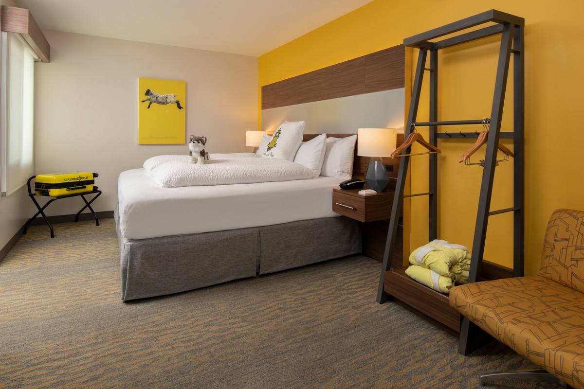 San Diego Hotels Close to Petco Park: Staypineapple, Hotel Z, Gaslamp San Diego