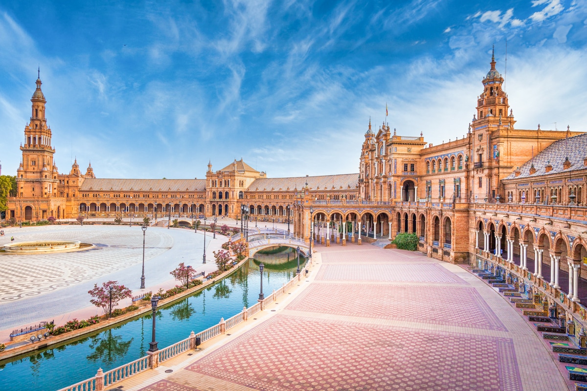 Seville 3 Day Itinerary Weekend Guide: Plaza de España 